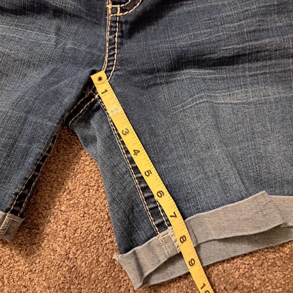 Maurices Embroidered Flap Pocket Denim Jean Shorts - Picture 6 of 7